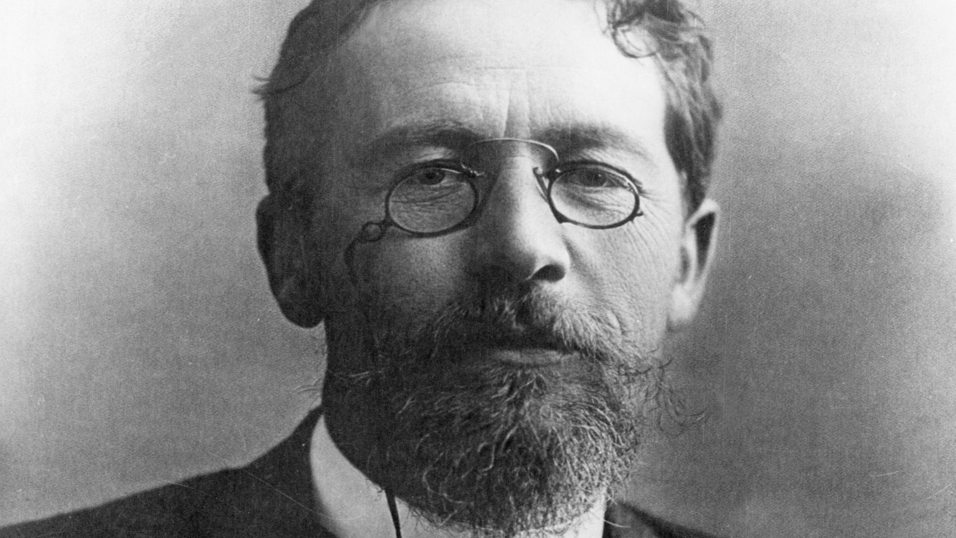 Anton Tschechow um 1900. Anton Tschechow um 1900.