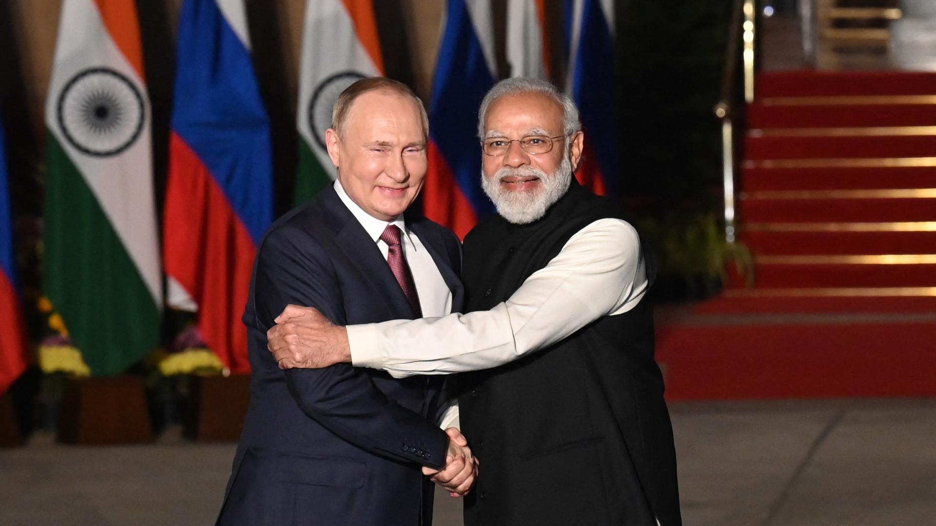 Das Foto zeigt Indiens Ministerpräsidenten Modi und den russischen Präsidenten Putin. Das Foto zeigt Indiens Ministerpräsidenten Modi und den russischen Präsidenten Putin.