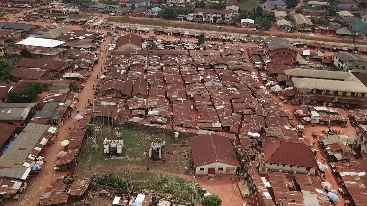 Luftaufnahme von Benin City, Nigeria 
