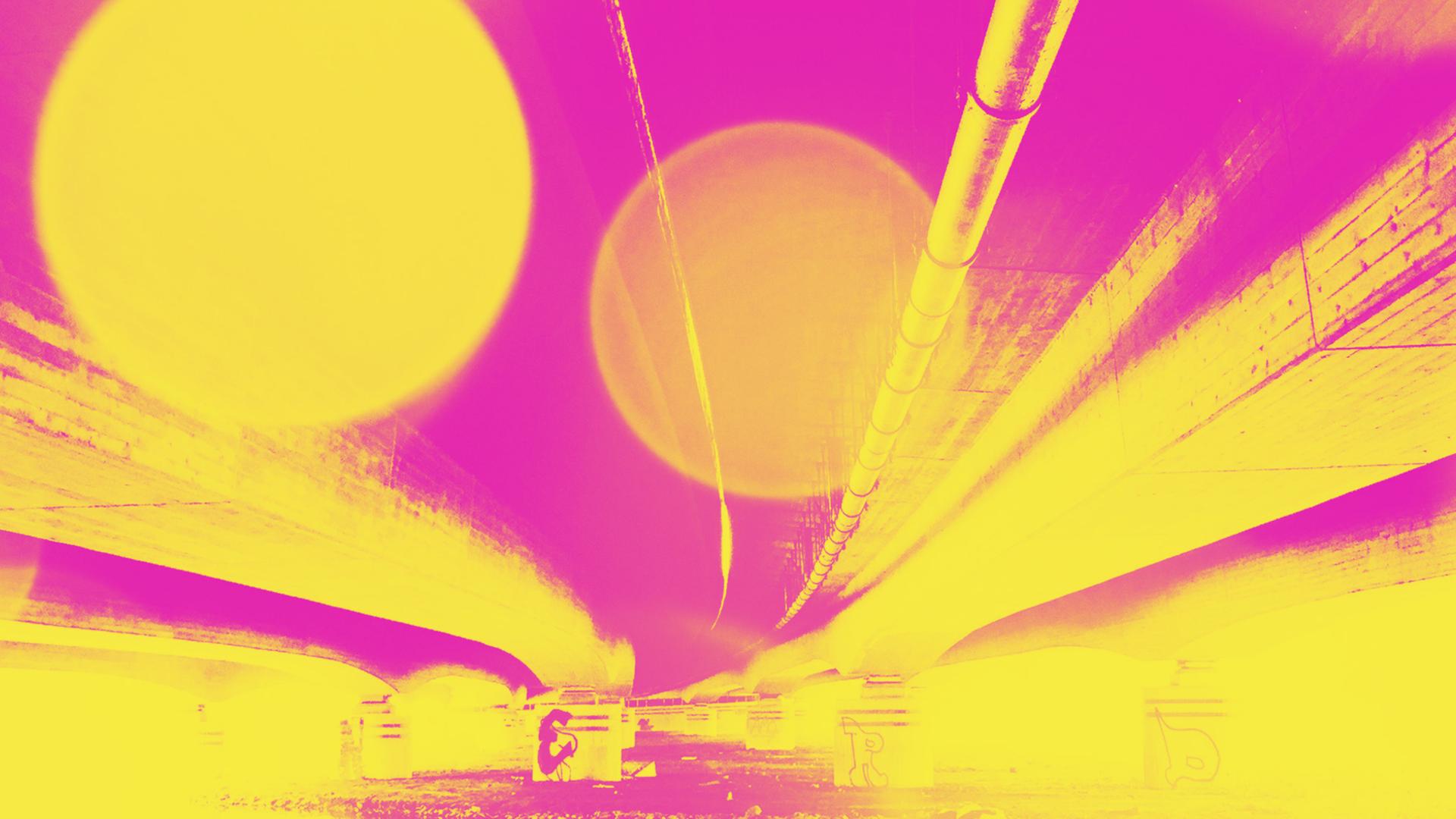 Surreal anmutende Illustration eines Raumes mit einem Rohr an der Decke mit flächigem Pink und gelben Blasen. Surreal anmutende Illustration eines Raumes mit einem Rohr an der Decke mit flächigem Pink und gelben Blasen.