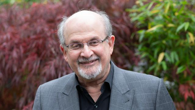 Der Autor Salman Rushdie am 12.10.2019 beim Cheltenham Literature Festival