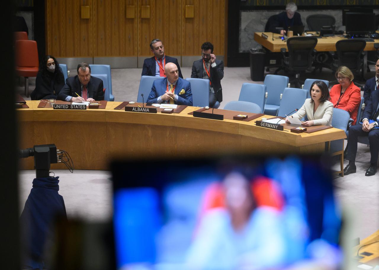 Bundesaußenministerin spricht bei der Sondersitzung des Sicherheitsrates der Vereinten Nationen zum Jahrestag des Kriegs-Beginns. 