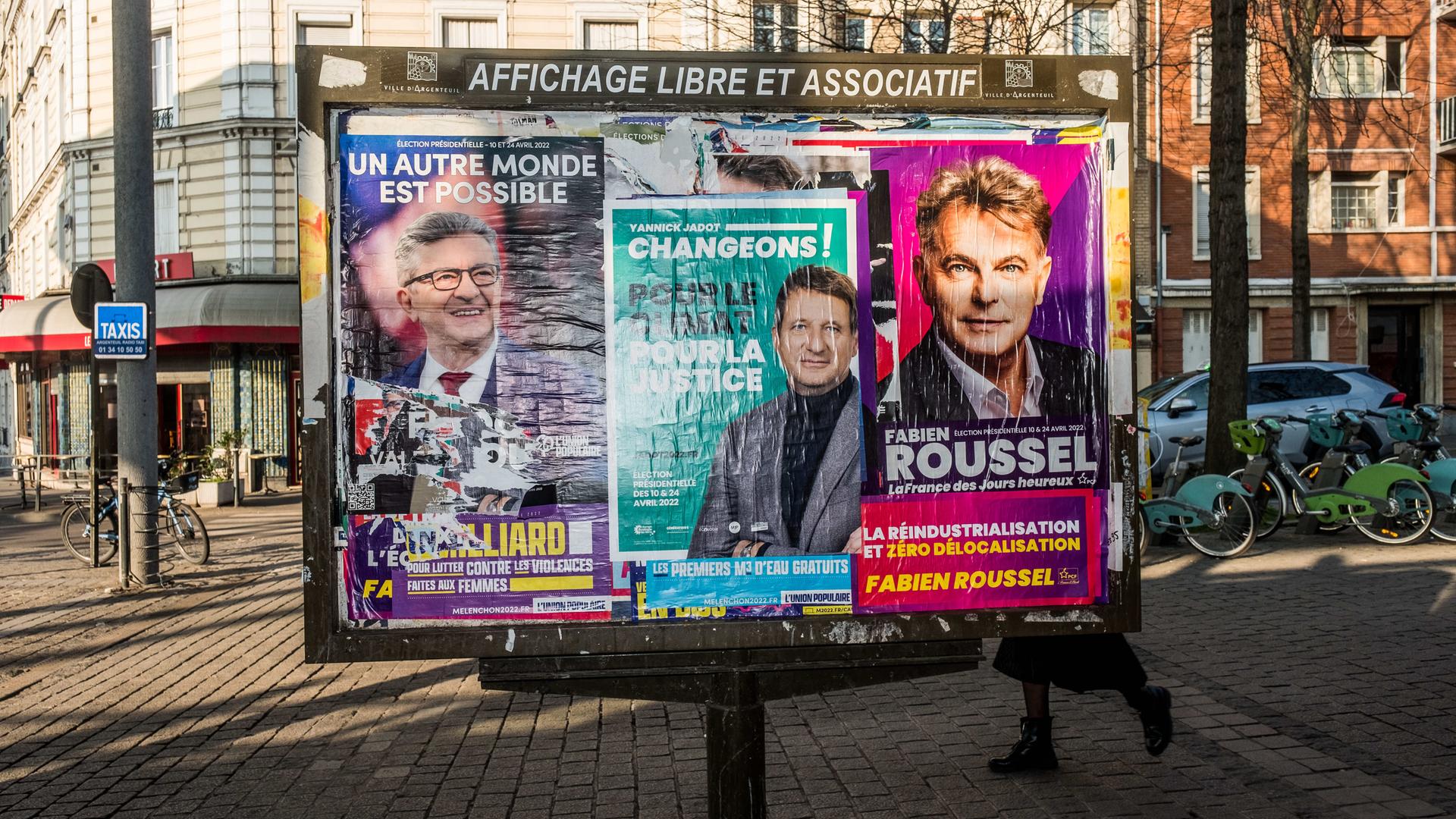 Vor der Präsidentschaftswahl in Frankreich: Wahlplakate im März 2022 in Argenteuil bei Paris