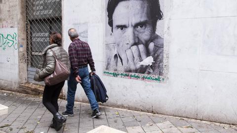Porträt von Pier Paolo Pasolini an einer Mauer im römischen Stadtteil Monteverde.