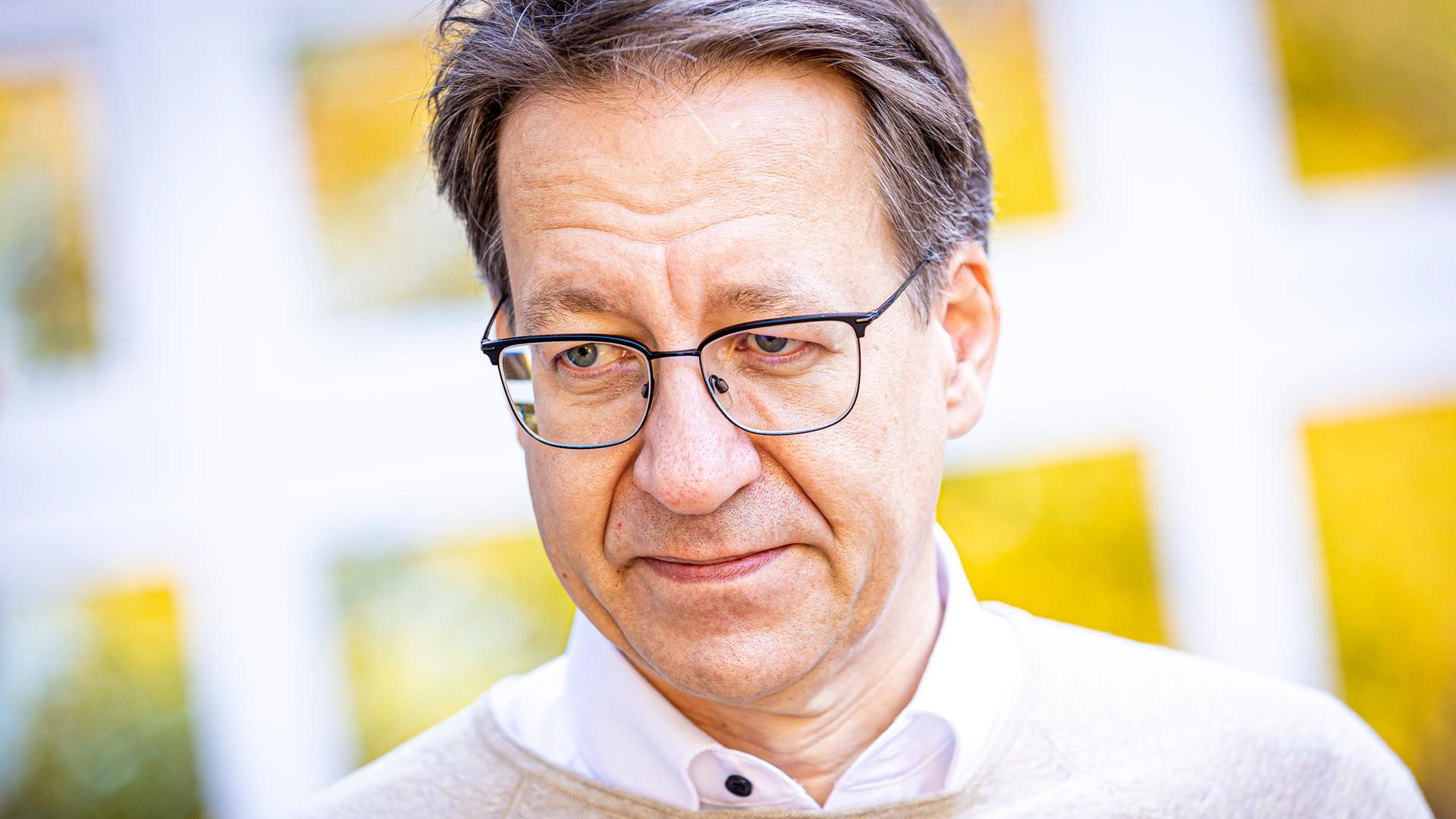 Stefan Birkner, Spitzenkandidat der FDP, nach der Stimmabgabe für die Landtagswahl in Niedersachsen Stefan Birkner, Spitzenkandidat der FDP, nach der Stimmabgabe für die Landtagswahl in Niedersachsen