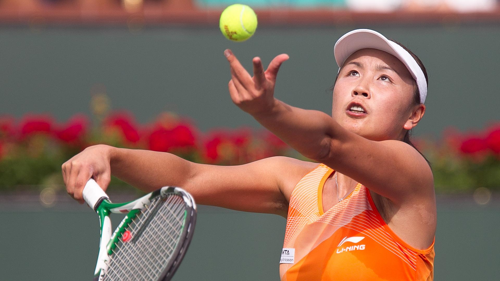 Die chinesische Tennis-Spielerin Peng Shuai bei einem Spiel. Die chinesische Tennis-Spielerin Peng Shuai bei einem Spiel.
