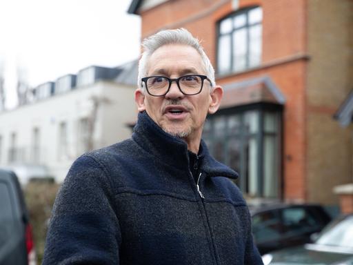 Gary Lineker vor seinem Haus in London.