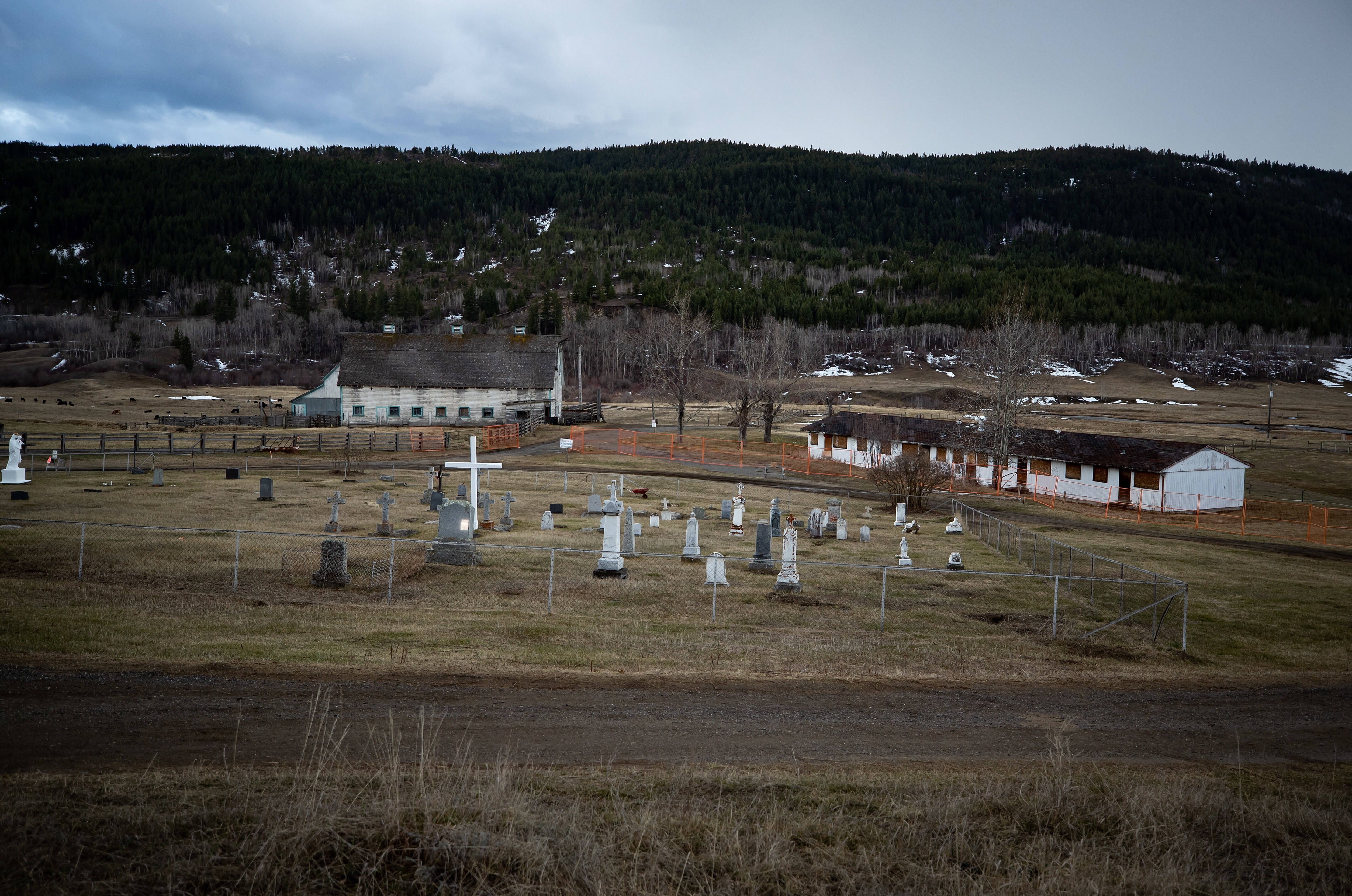 Kanada - Wieder Verdacht auf Gräber von indigenen Kindern rund um ehemaliges Internat