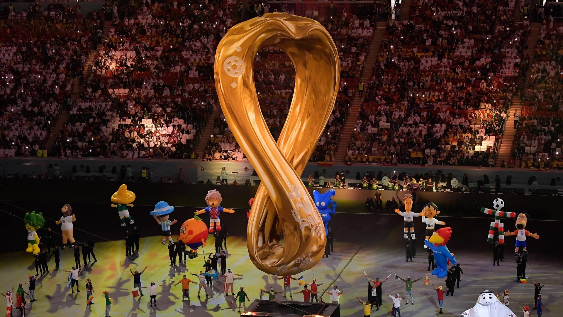 Die Eröffnungsfeier der Fußball-WM 2022 in Katar. Die Eröffnungsfeier der Fußball-WM 2022 in Katar.