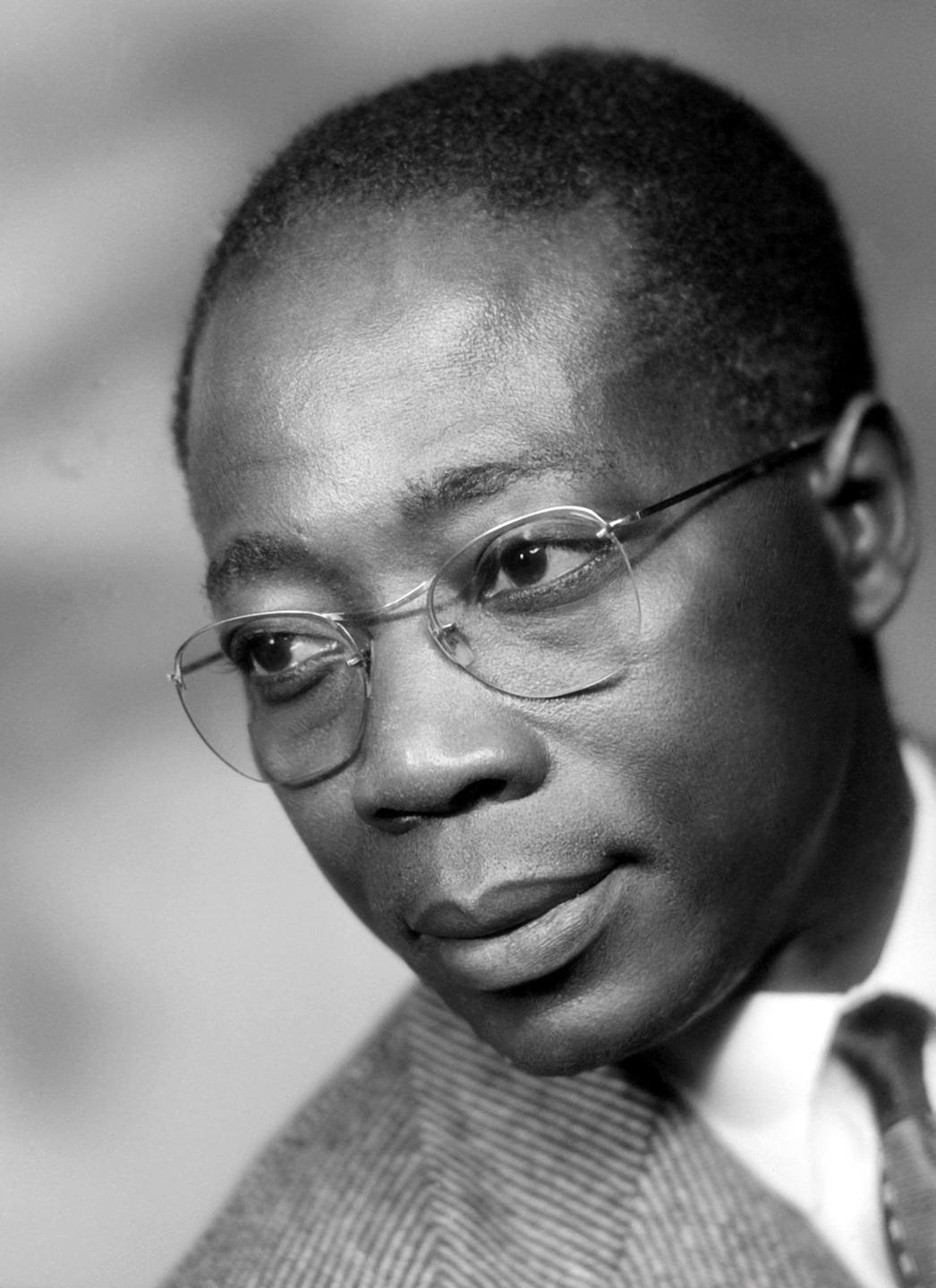 Ein historisches schwarz weiss Porträt von Léopold Sedar Senghor. Ein historisches schwarz weiss Porträt von Léopold Sedar Senghor.