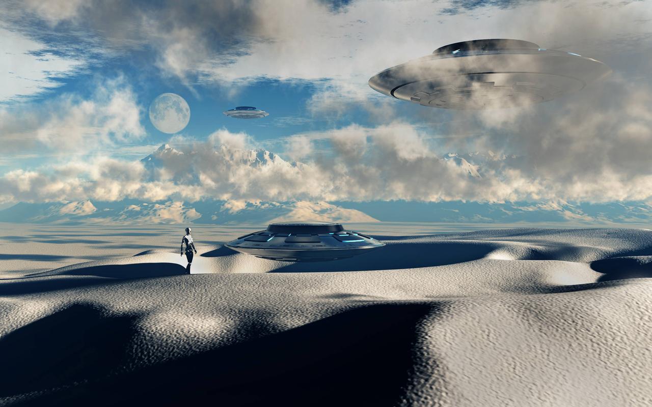 Ufos fliegen über eine Eislandschaft, daneben steht ein Außerirdischer.