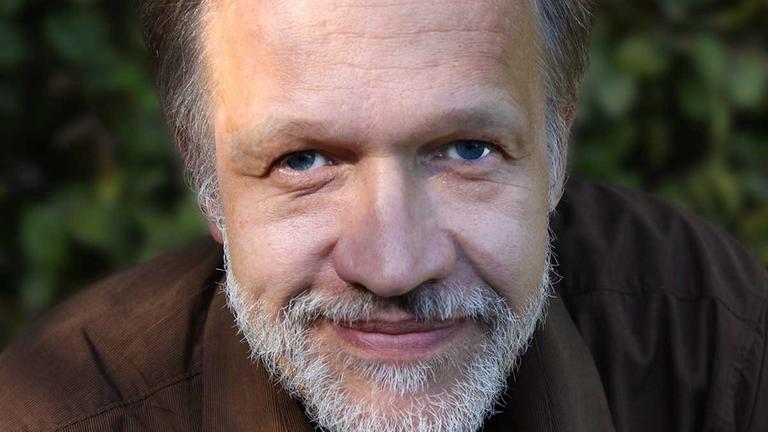 Kinderbuchautor und Umweltaktivist Jörg Sommer, der viele Bücher mit seiner Frau Gerit Kopietz geschrieben hat.