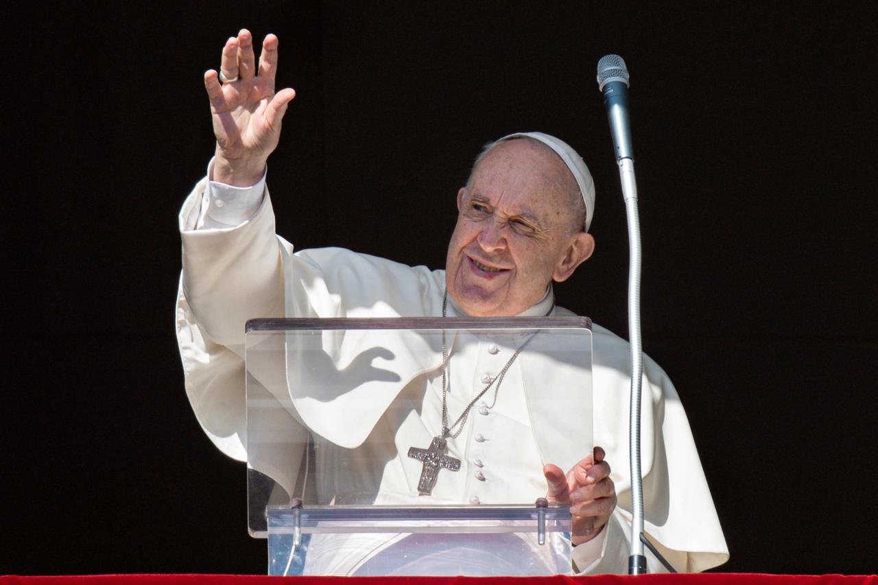 Pope Francis Angelus in The Vatican on 13 January 2022. RESTRICTED TO EDITORIAL USE - Vatican Media / Spaziani.