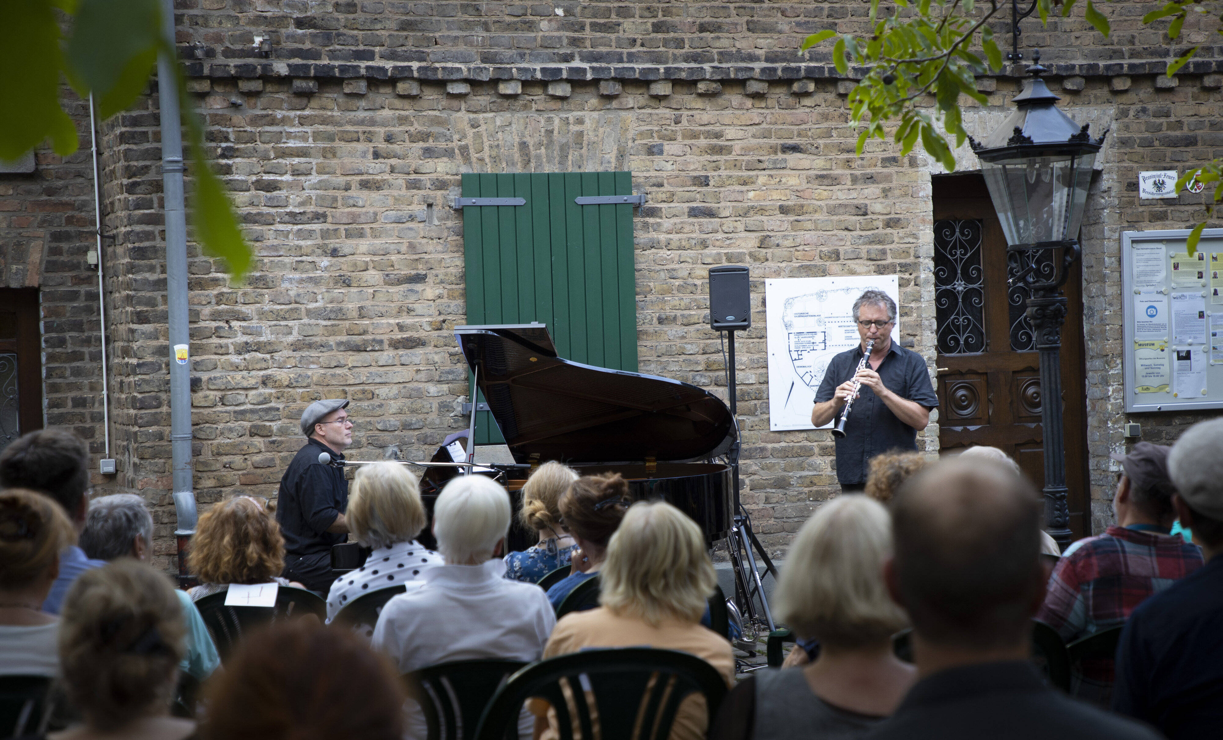 Kulturrat lobt MinisterPläne für Künstler deutschlandfunkkultur.de