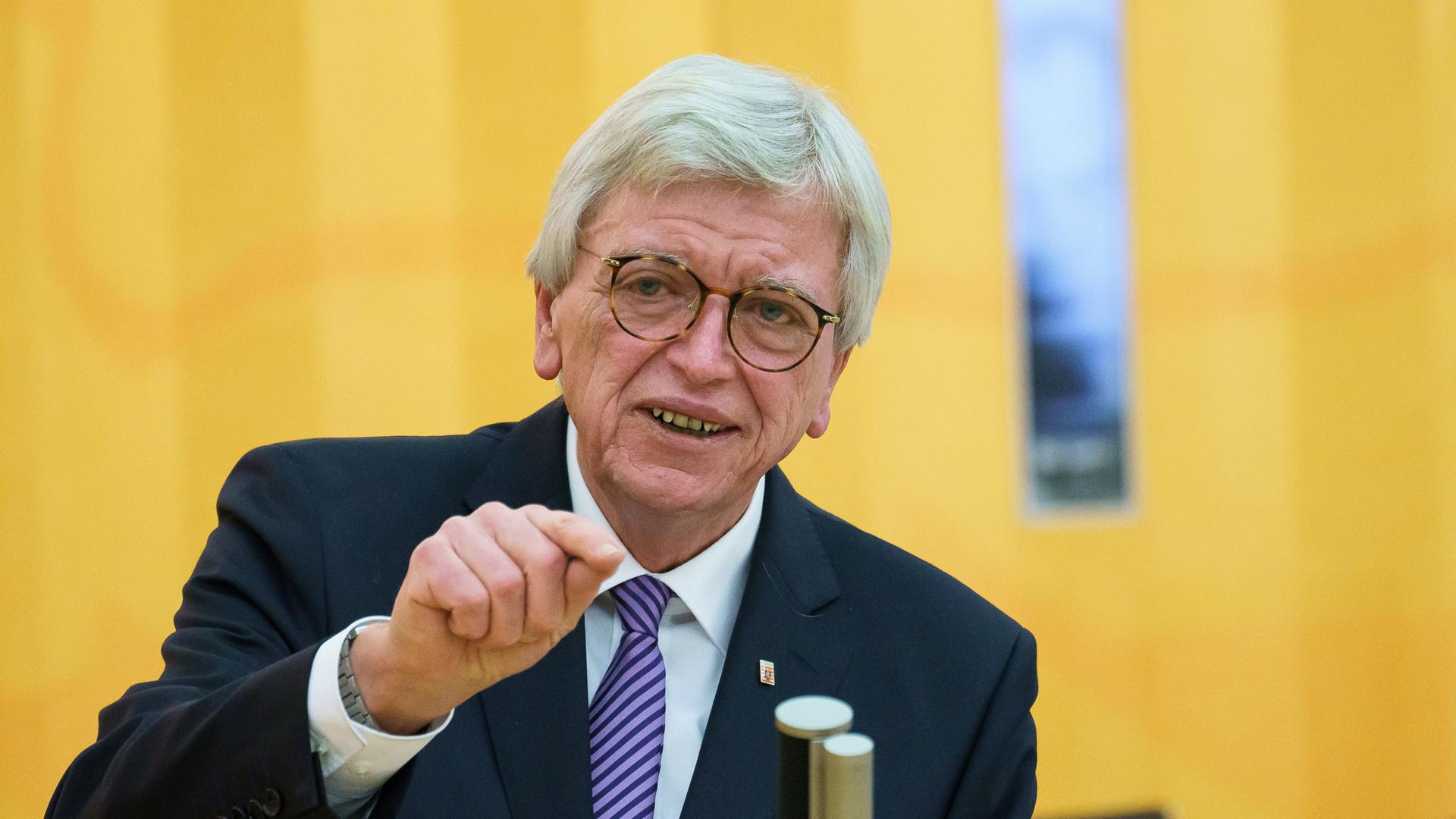 Landtag Wiesbaden - Plenarsitzung mit Regierungserklärung Landtag Wiesbaden - Plenarsitzung mit Regierungserklärung