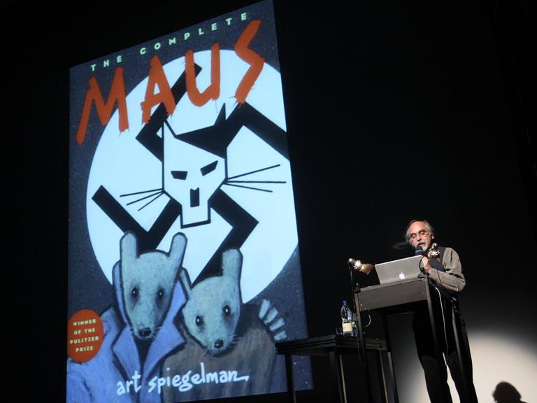 Art Spiegelman bei einer Lesung zu seinem Comic "Maus".