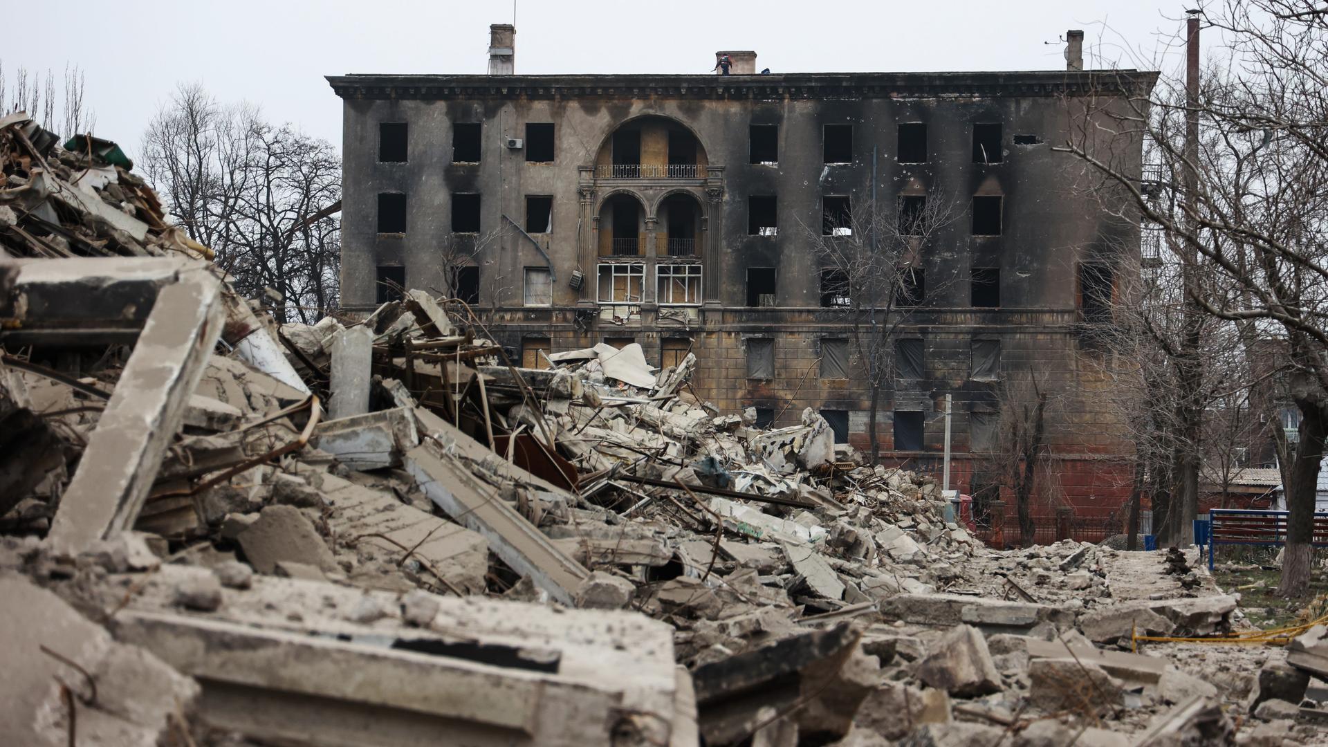 Zerstörte Gebäude in Mariupol Zerstörte Gebäude in Mariupol
