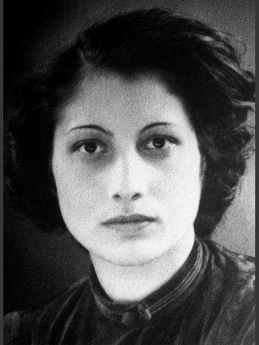 Noor Inayat Khan (1914-1944) war die erste Funkerin, die in das vom Feind besetzte Frankreich eingeschleust wurde. 