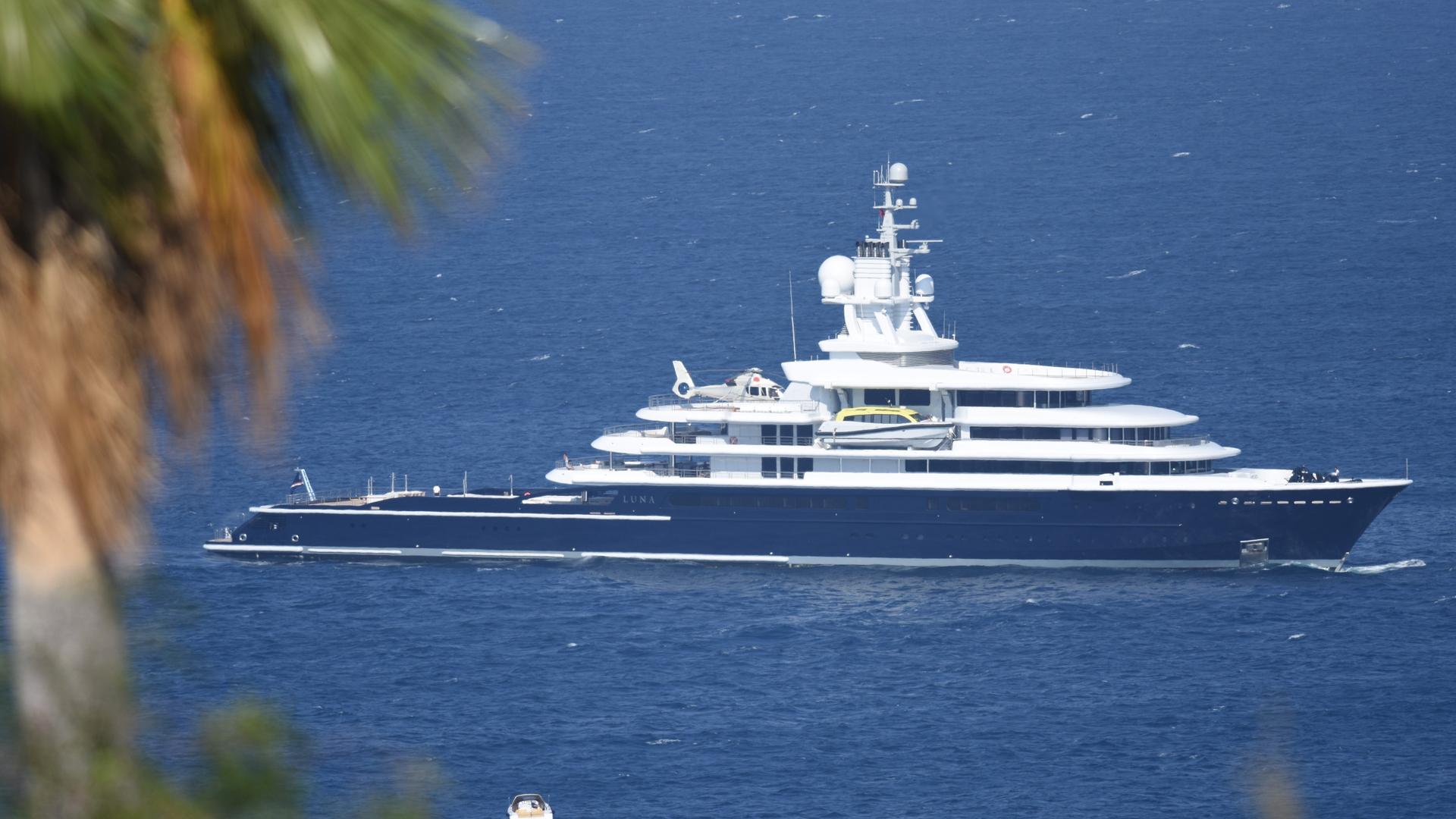 Die Luxusjacht eines russischen Geschäftsmanns vor der türkischen Küste. Die Luxusjacht eines russischen Geschäftsmanns vor der türkischen Küste.