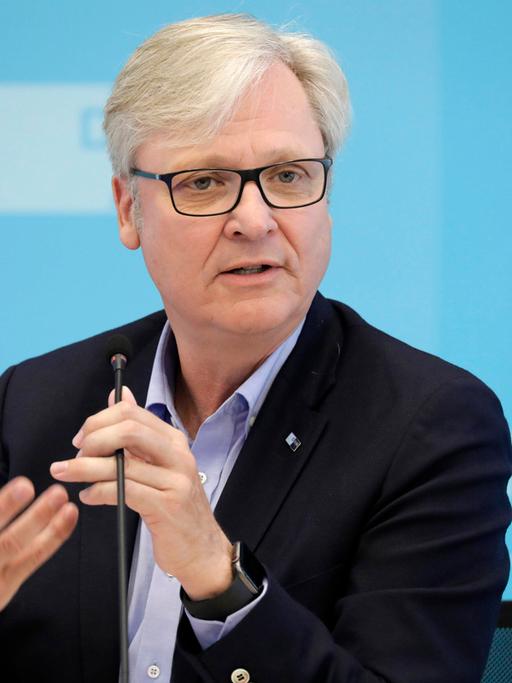 Martin Wansleben, Hauptgeschaeftsfuehrer des DIHK e.V., Pressekonferenz zu Konjunktur-Blitzumfrage