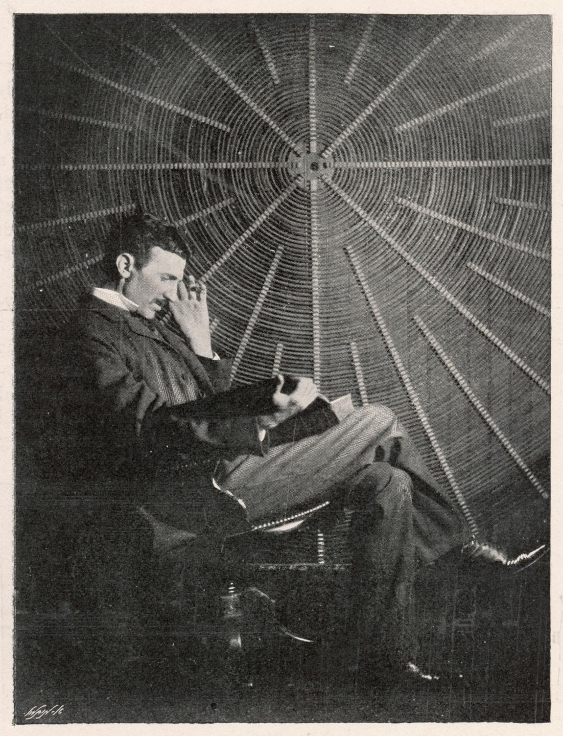 Der Erfinder Nikola Tesla (1856-1943) in seinem amerikanischen Labor (undatiert). Der Erfinder Nikola Tesla (1856-1943) in seinem amerikanischen Labor (undatiert).