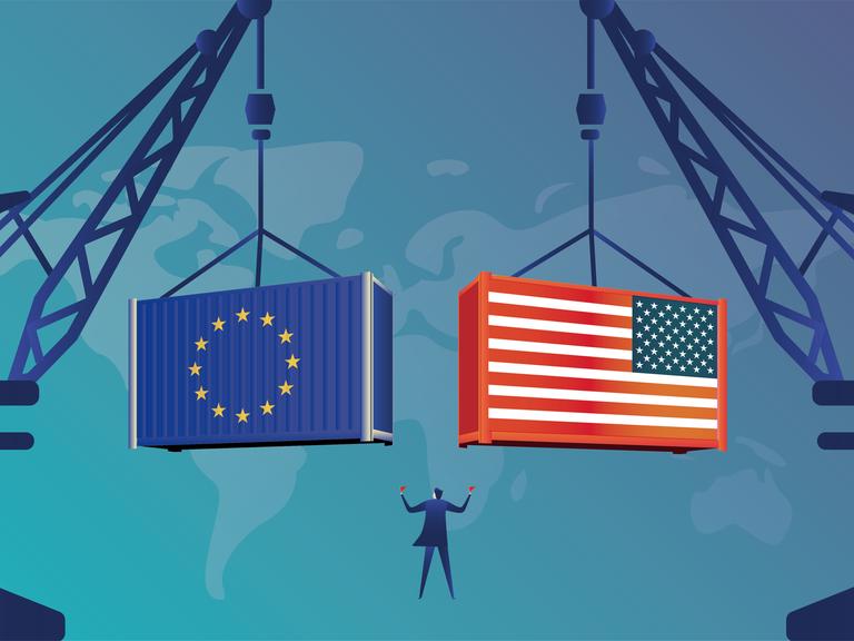 Illustration: Ein Mann befehligt 2 Krane an denen Container mit amerikanischer und EU-Flagge hängen. 
