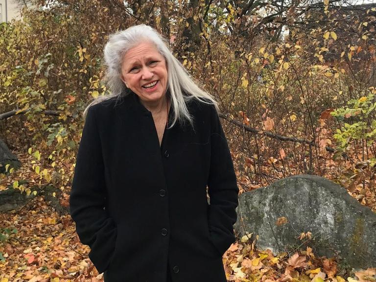 Ein Portrait der schwedischen Schriftstellerin Rose Lagercrantz
