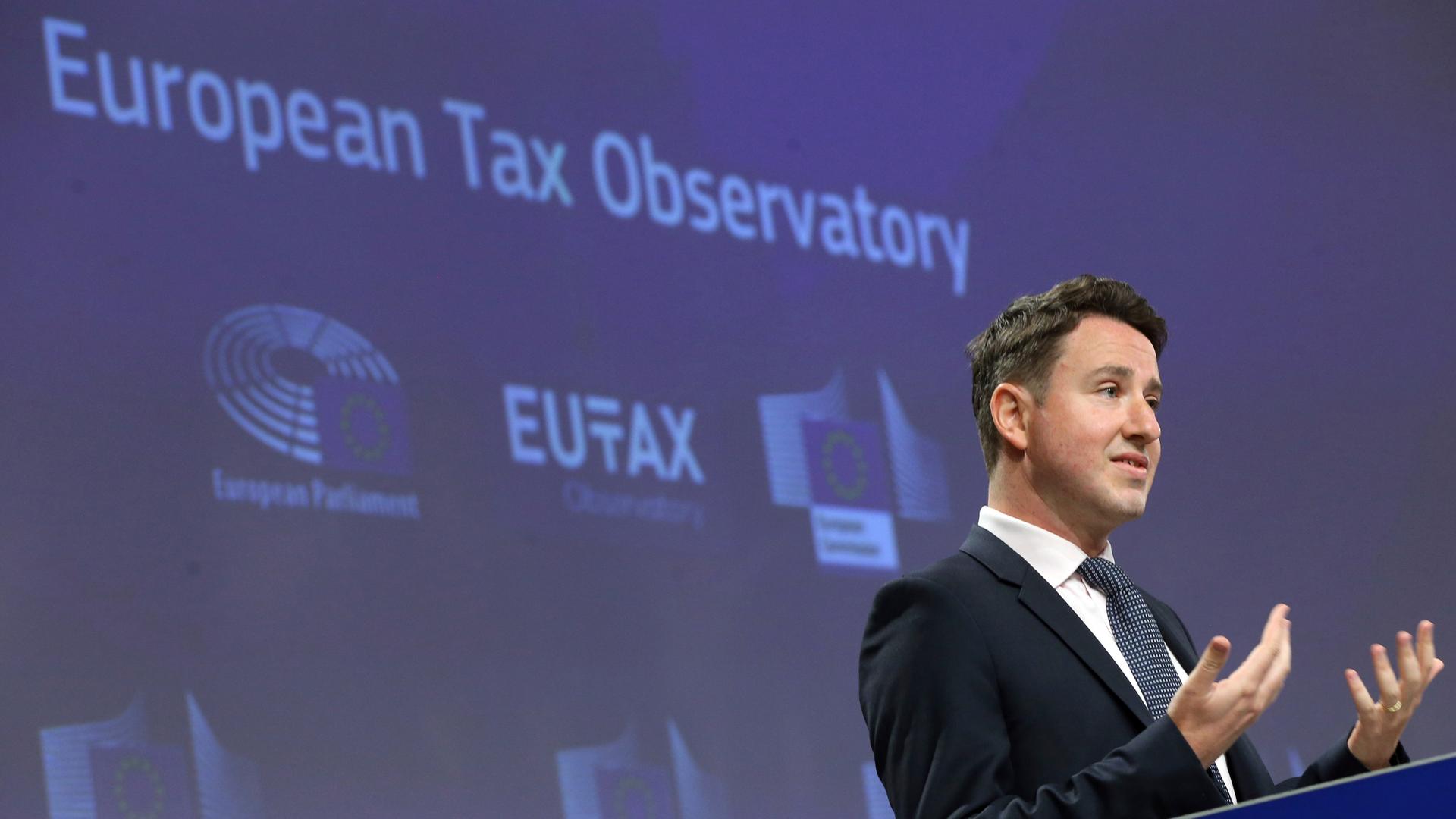 Der französische Wirtschaftswissenschaftler Gabriel Zucman spricht auf einer Pressekonferenz zur Eröffnung der Europäischen Steuerbeobachtungsstelle in Brüssel am 01. Juni 2021. Der französische Wirtschaftswissenschaftler Gabriel Zucman spricht auf einer Pressekonferenz zur Eröffnung der Europäischen Steuerbeobachtungsstelle in Brüssel am 01. Juni 2021.