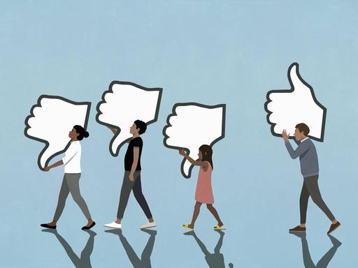 Illustration: "Like" und "Dislike" Zeichen von Social Media werden von vier Menschen in einer Reihe getragen.