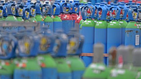 Gasflaschen im Depot des Chemiewerks der BASF in Ludwigshafen Gasflaschen im Depot des Chemiewerks der BASF in Ludwigshafen