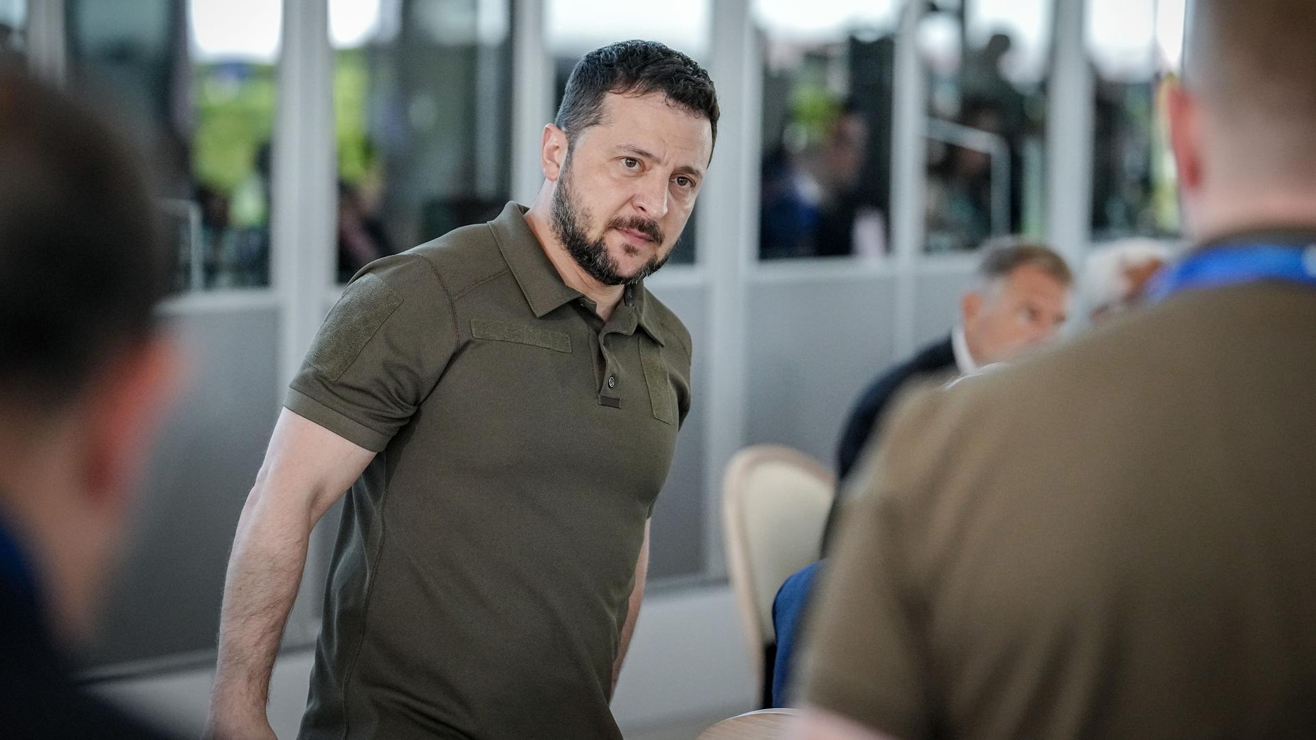 Das Foto zeigt Wolodymyr Selenskyj, Präsident der Ukraine. Er nimmt am Gipfeltreffen der Europäischen Politischen Gemeinschaft (EPG) in Moldau teil. Das Foto zeigt Wolodymyr Selenskyj, Präsident der Ukraine. Er nimmt am Gipfeltreffen der Europäischen Politischen Gemeinschaft (EPG) in Moldau teil.